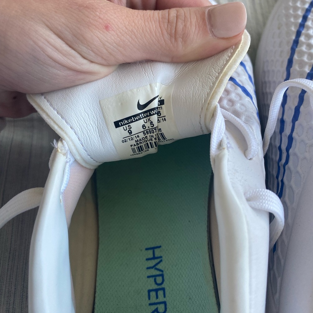 Nike Cleats - Picture 4 of 5